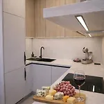 M&m Premium New In The Center - Free Parking Apartment