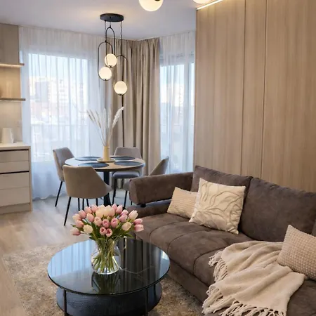 Apartment M&M Premium New Apartment In The Center - Free Parking *